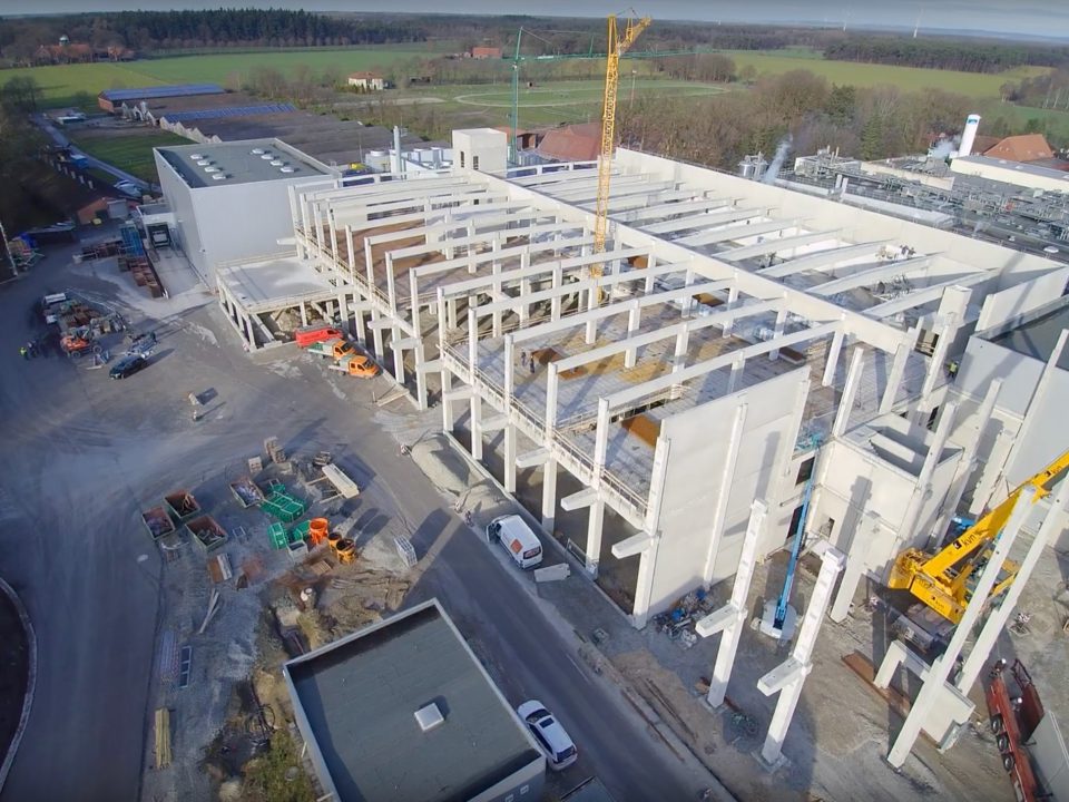 Bau von Vossko Halle mit Material von hydewa im Januar 2020